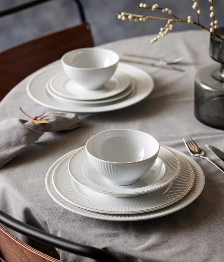 Pillivuyt Plissé Lautanen Kultareunuksella Ø 28 Cm 3 Pillivuyt Plissé Lautanen Kultareunuksella Ø 28 Cm - Image 3