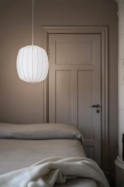 Watt & Veke Prisma Lampunvarjostin Ø 25 Cm Pellava 5 Watt & Veke Prisma Lampunvarjostin Ø 25 Cm Pellava -Umage Kauppa 580581 01 40 EnvironmentImage 8c4703f8d1